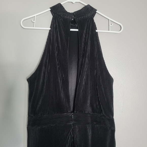 NWT FATE Black Pleated Jumpsuit Halter Neck Wide Leg Pleated Open Back Sz L - Picture 7 of 16